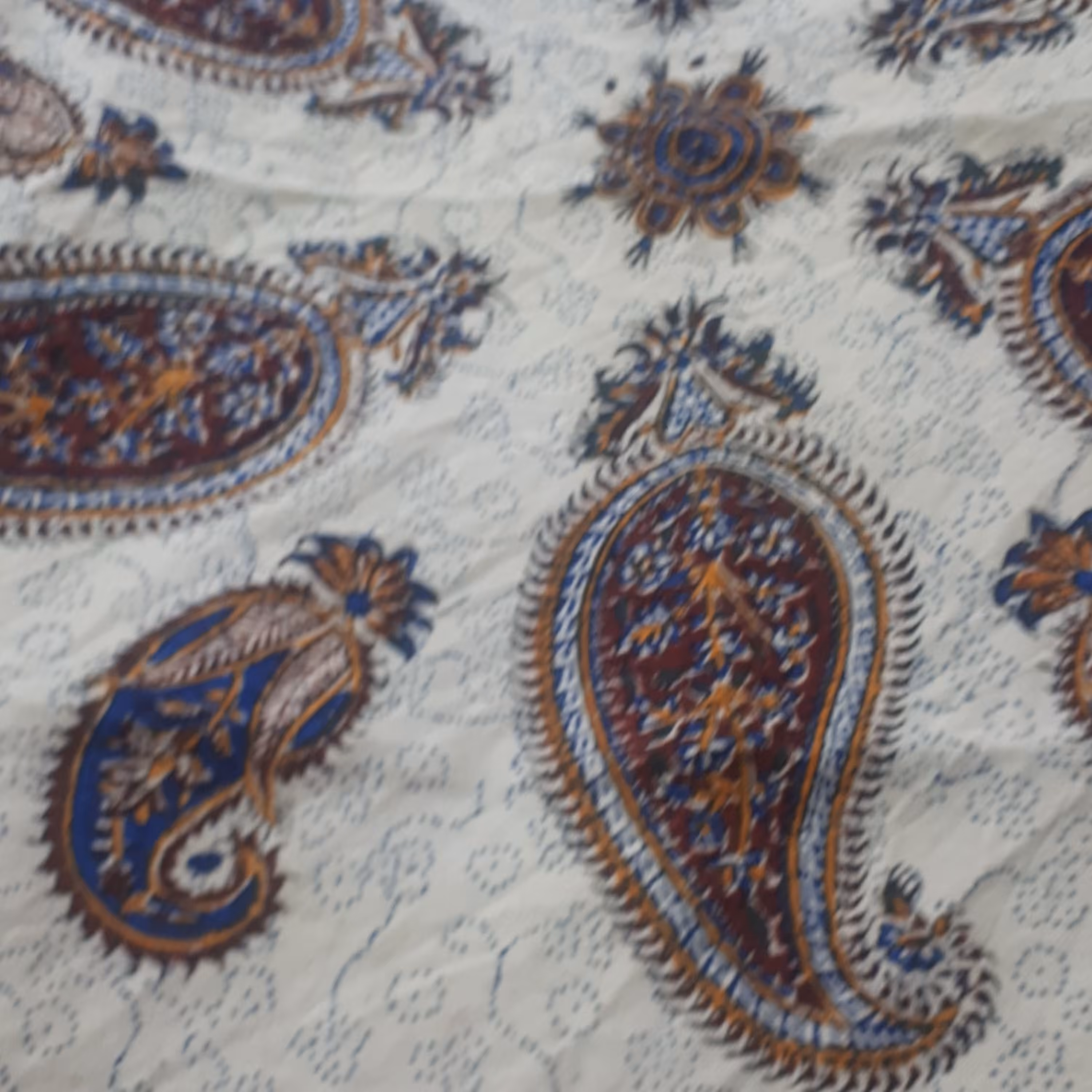 رومیزی قلمکار  اصفهان 80سانت رنگ گیاهی رنگ ثابت ضمانتی