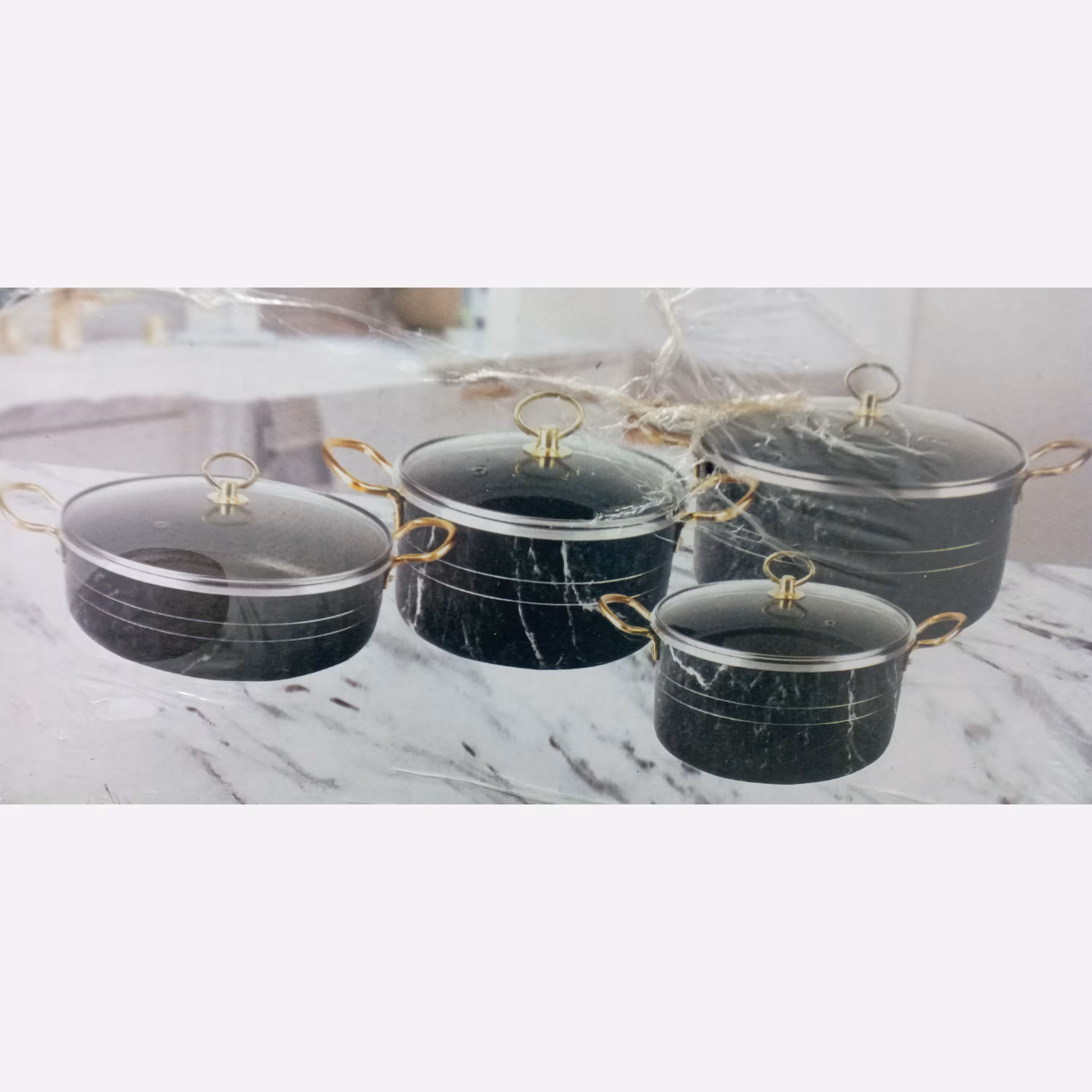 سرویس قابلمه تفلون 7 پارچه  بلینا  دسته طلایی و کف زنبوری کیفیت عالی و قیمت عالی 