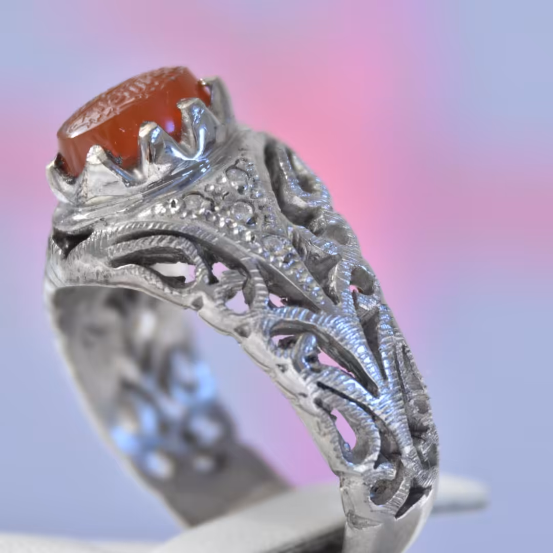 انگشتر مردانه نقره با عیار925 با نگین عقیق کار دست و ماشین