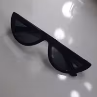 عینک نیم دایره