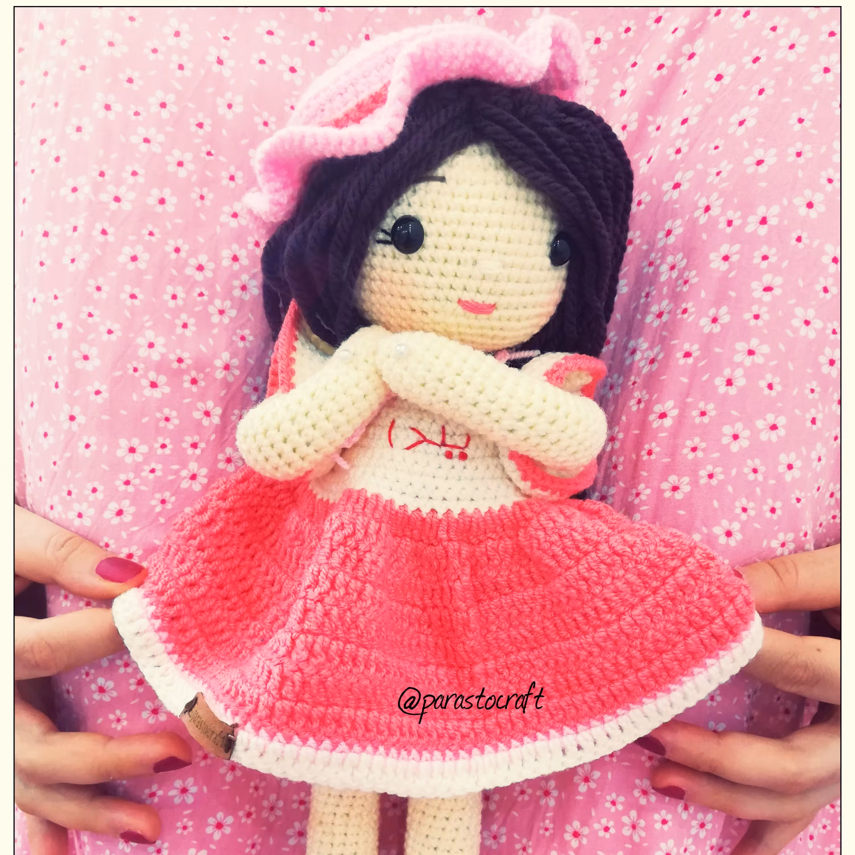 عروسک دستبافت دختر زیبا