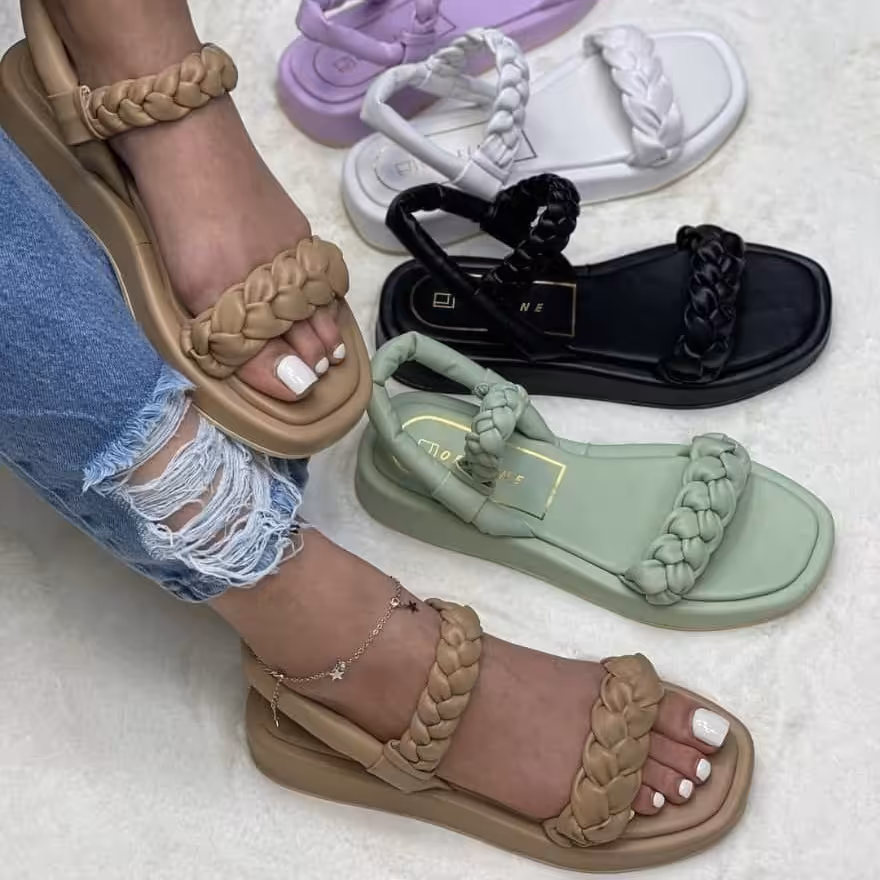 صندل دخترانه مدل گیسو بافتی با زیر پلیمر درجه یک نرم و راحت 