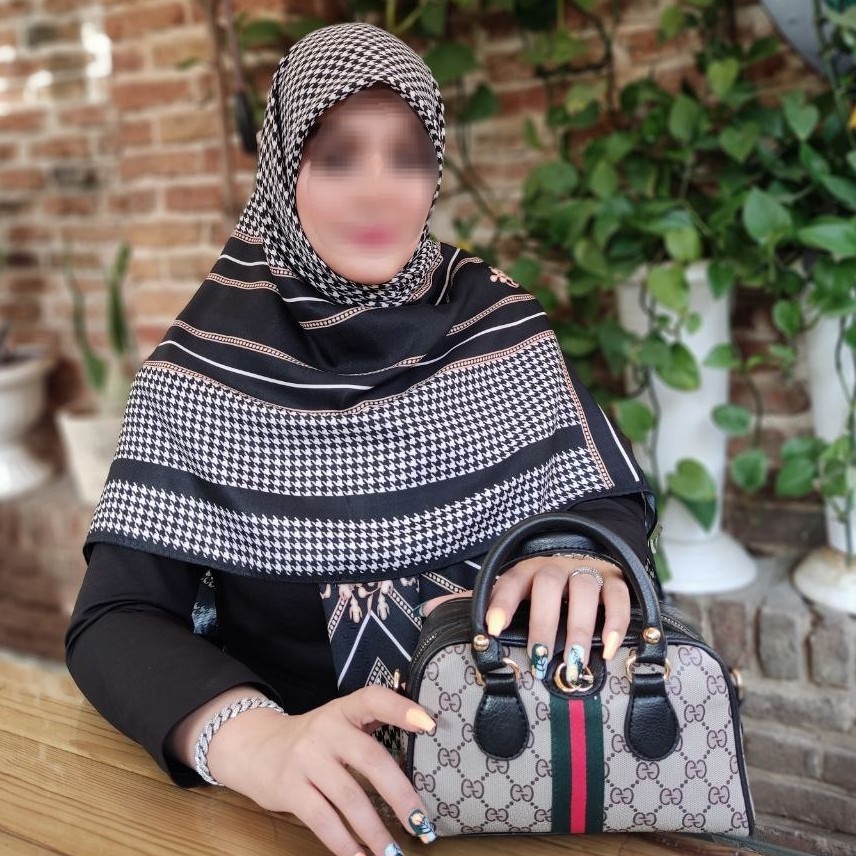 روسری نخی پاییزه دستدوز  دو رنگ کرم و مشکی