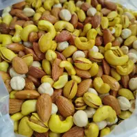 آجیل چهارمغز شور تازه مغزفندق سفید پسته اکبری(نیم کیلو) اجیل چهار مغز