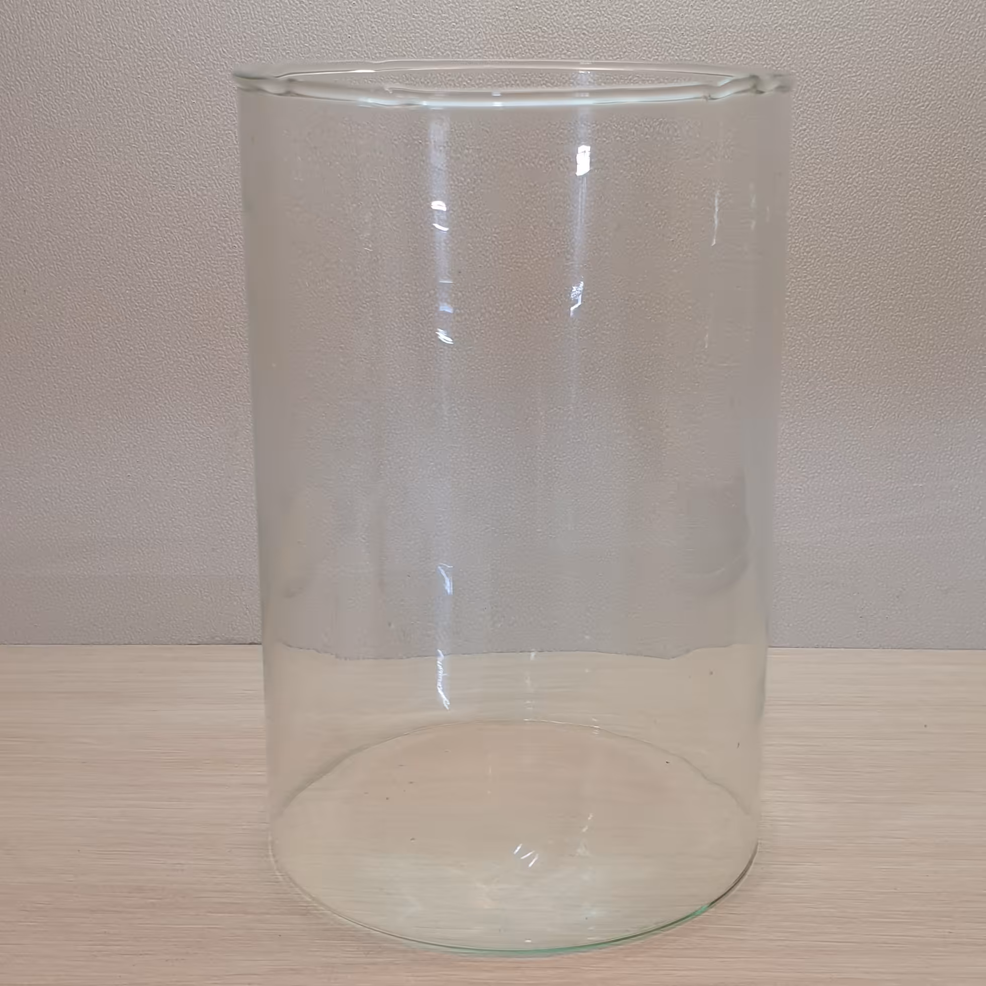 استوانه شیشه ای قطر10 ارتفاع15(گلدان شیشه ای)(تنگ شیشه ای)(نیلوفر15)
