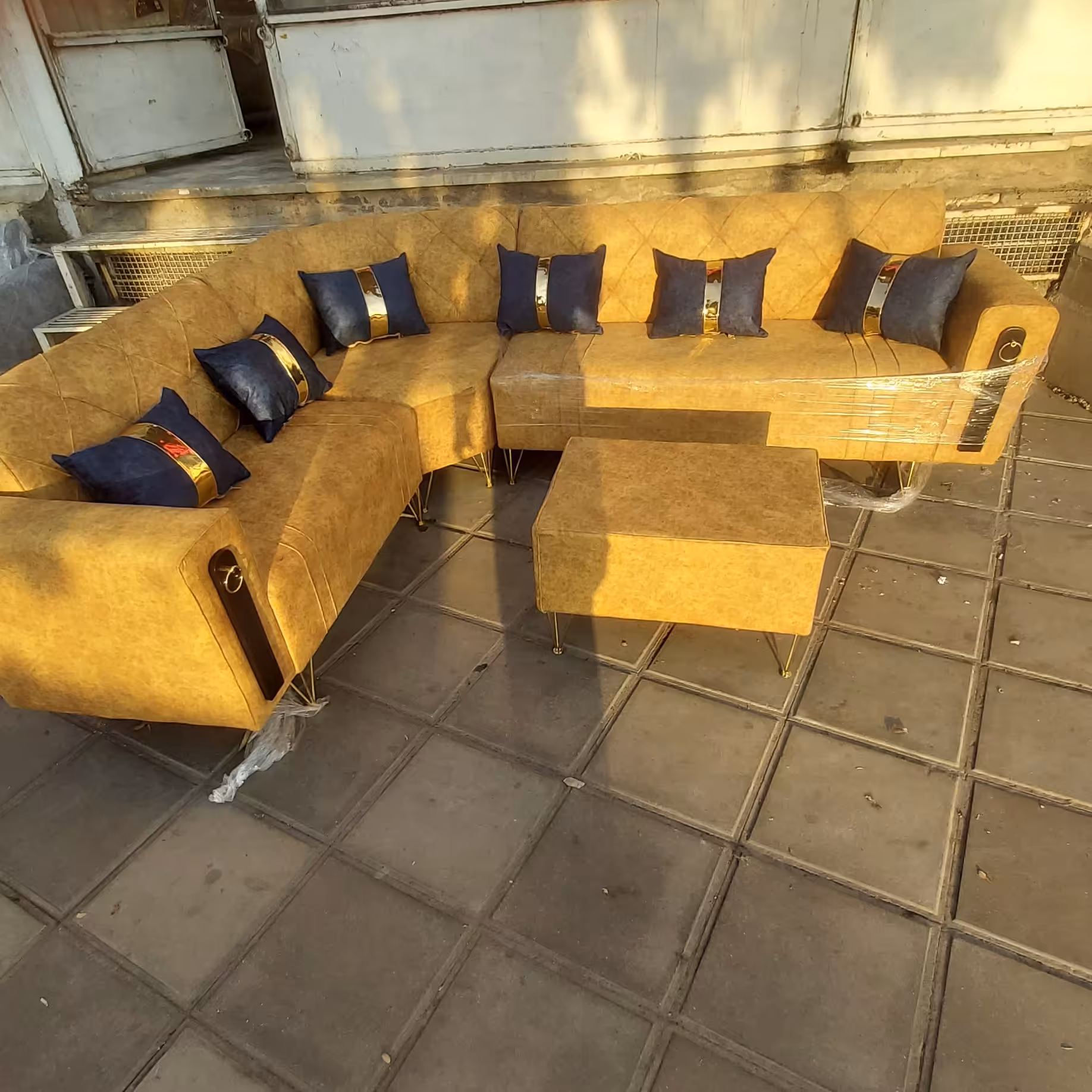 مبل ال چستر