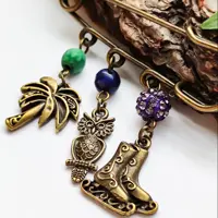 سنجاق سینه زنانه مدل اسکیت و نخل