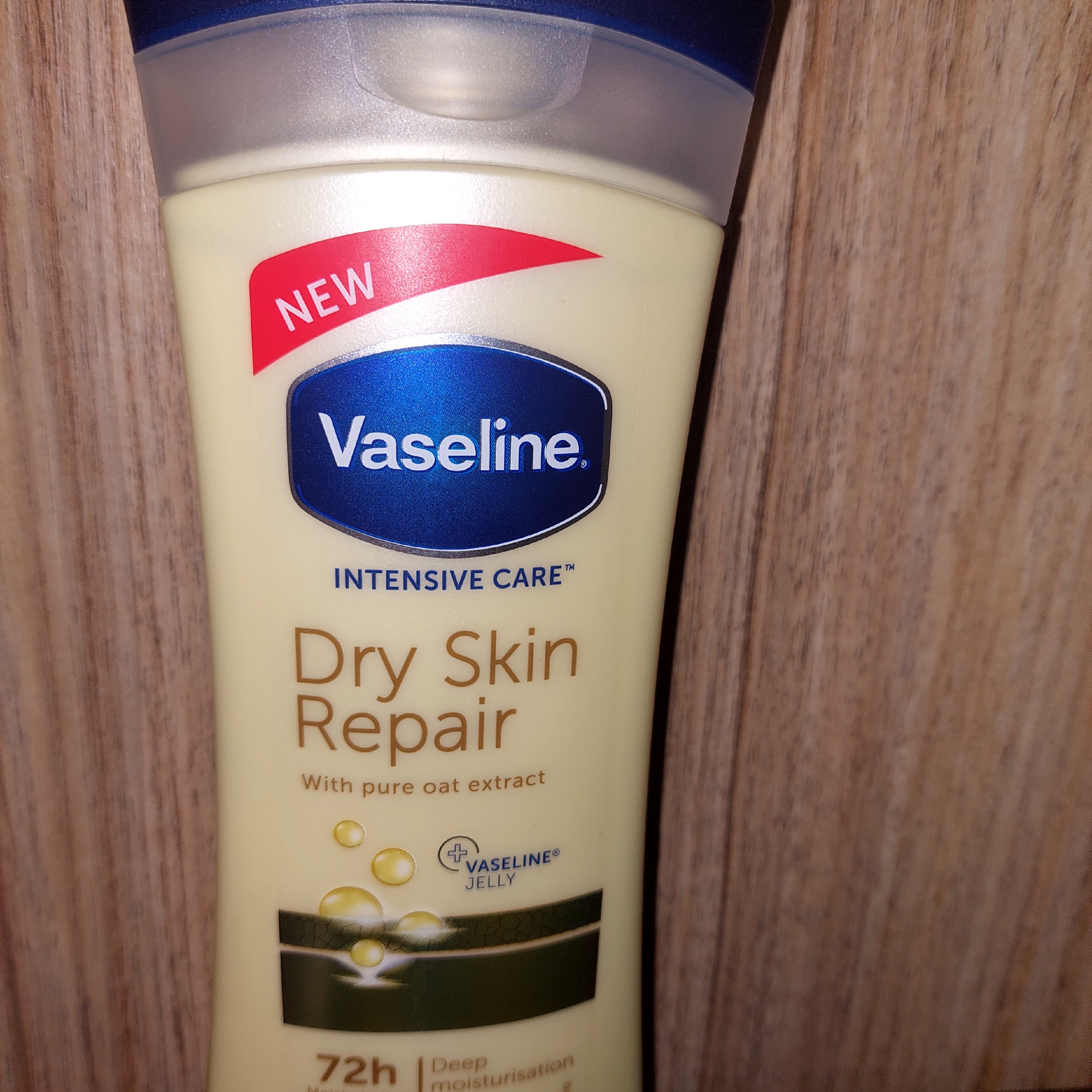 لوسیون بدن Vaseline. مدل Dry Skin Repair.400ml
