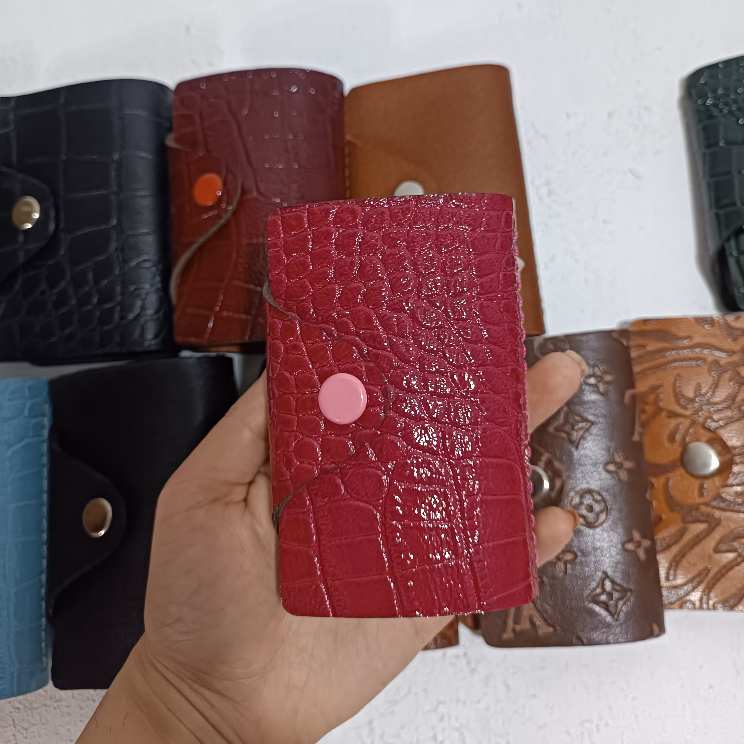 جاکارتی چرم طبیعی  