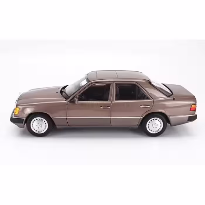 ماکت ماشین Mercedes Benz Class 230E برند Norev