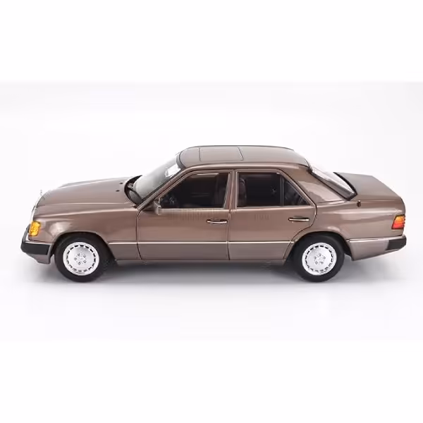 ماکت ماشین Mercedes Benz Class 230E برند Norev