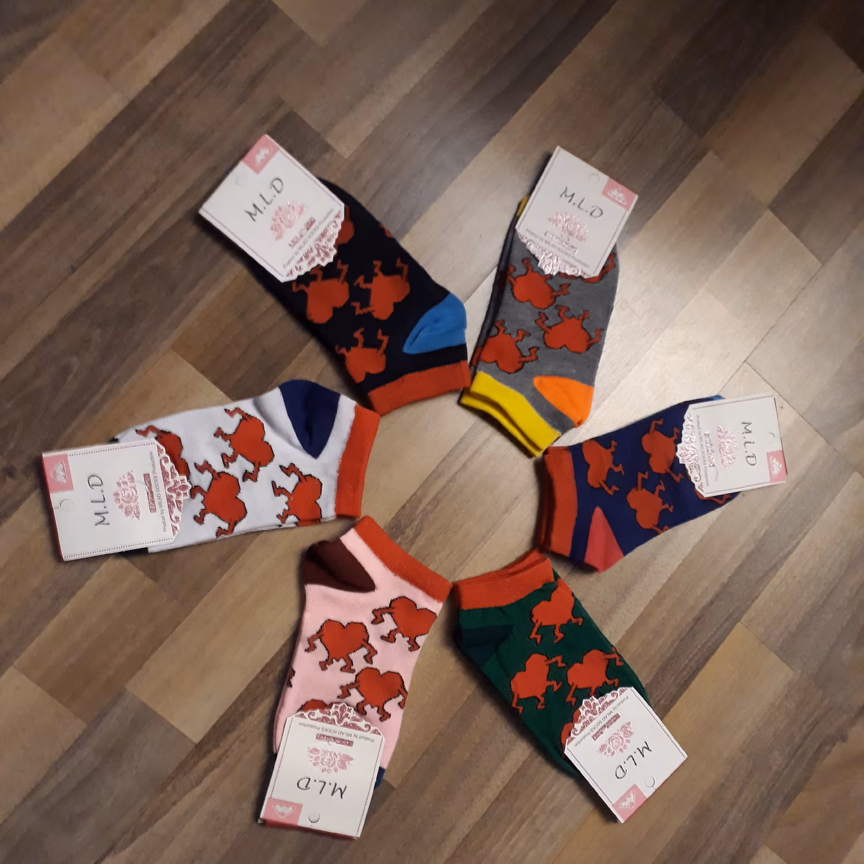 جوراب نیم ساق فانتزی طرح قلب 