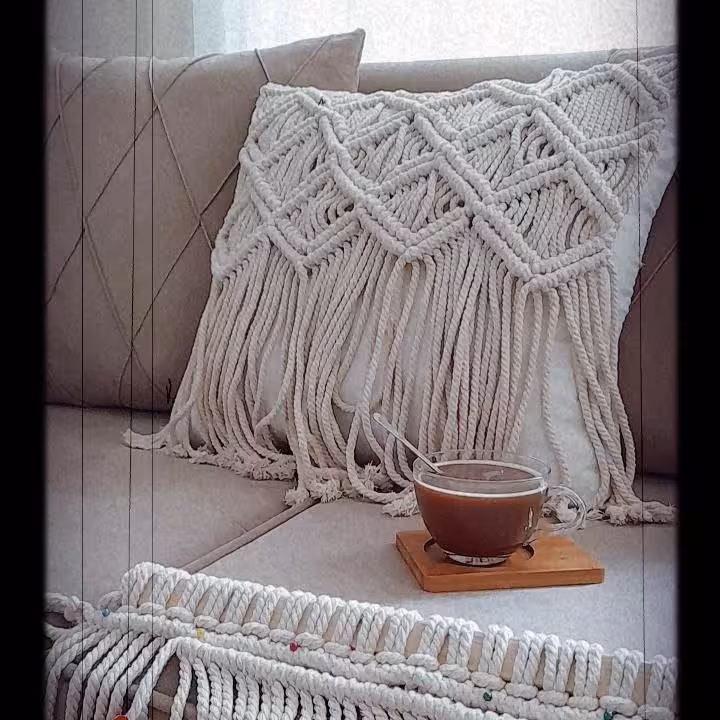 کاور کوسن مکرومه