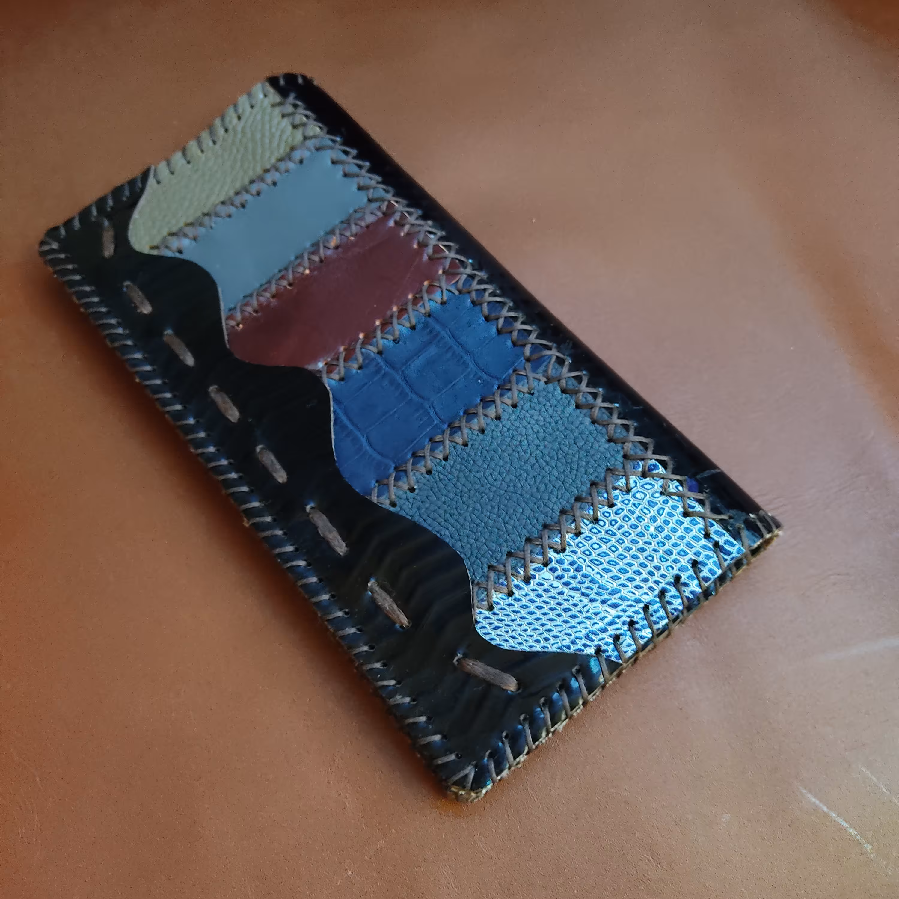 کیف چرم چهل تیکه ورنی