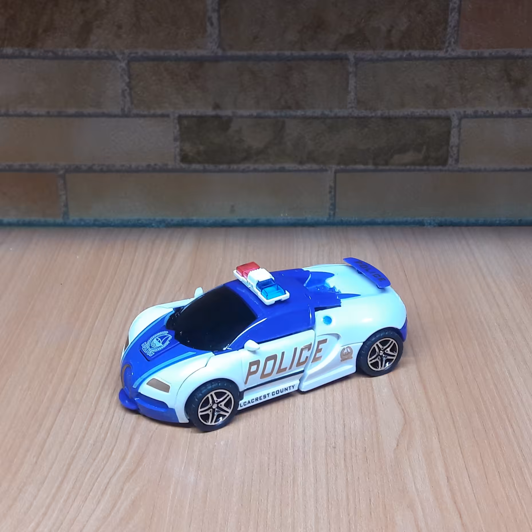 ماشین قدرتی تبدیل شونده ترانسفورمرز مدل بوگاتی 