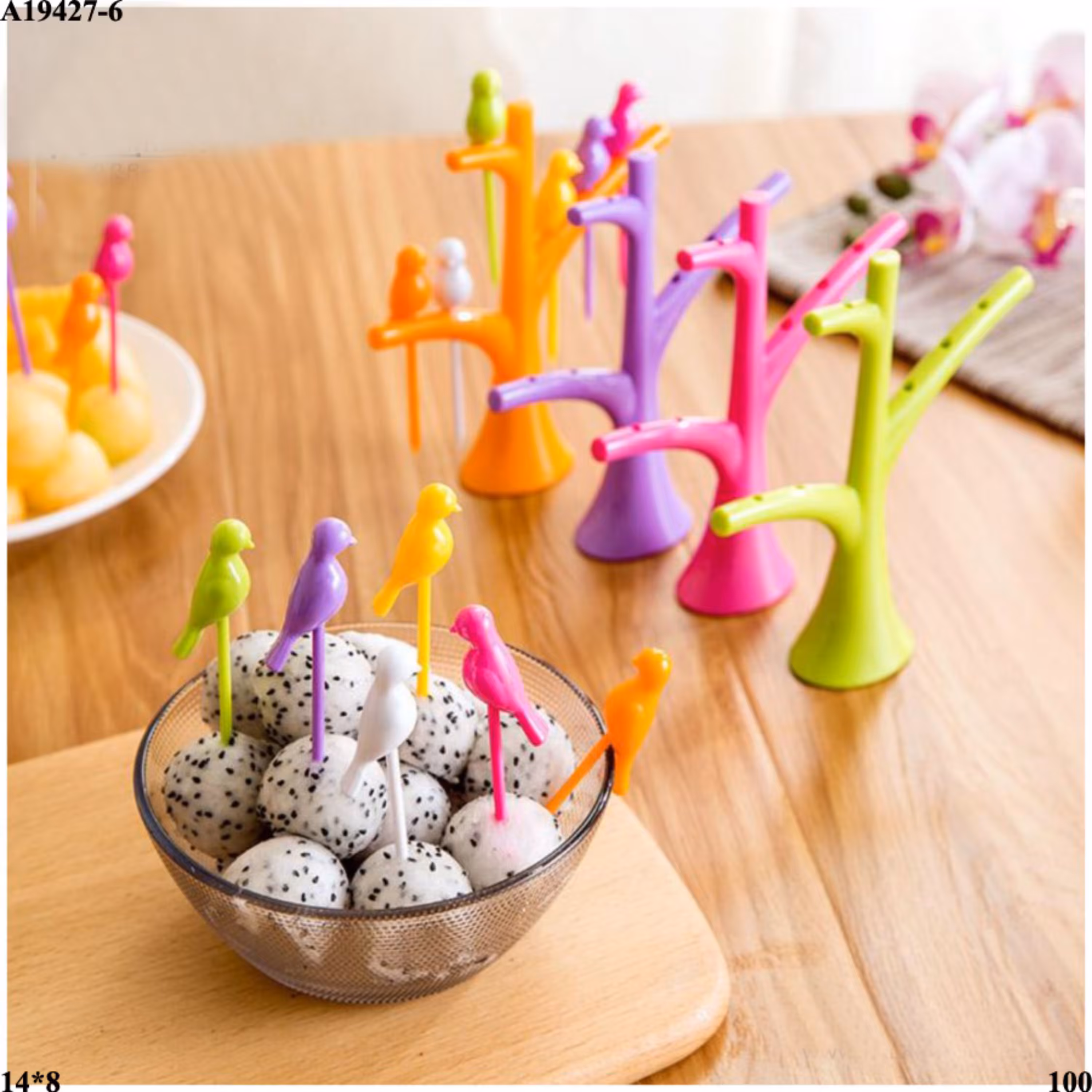 چنگال زیتون خوری طرح درخت جنس پلاستیک 6عدد چنگال با یک درخت 