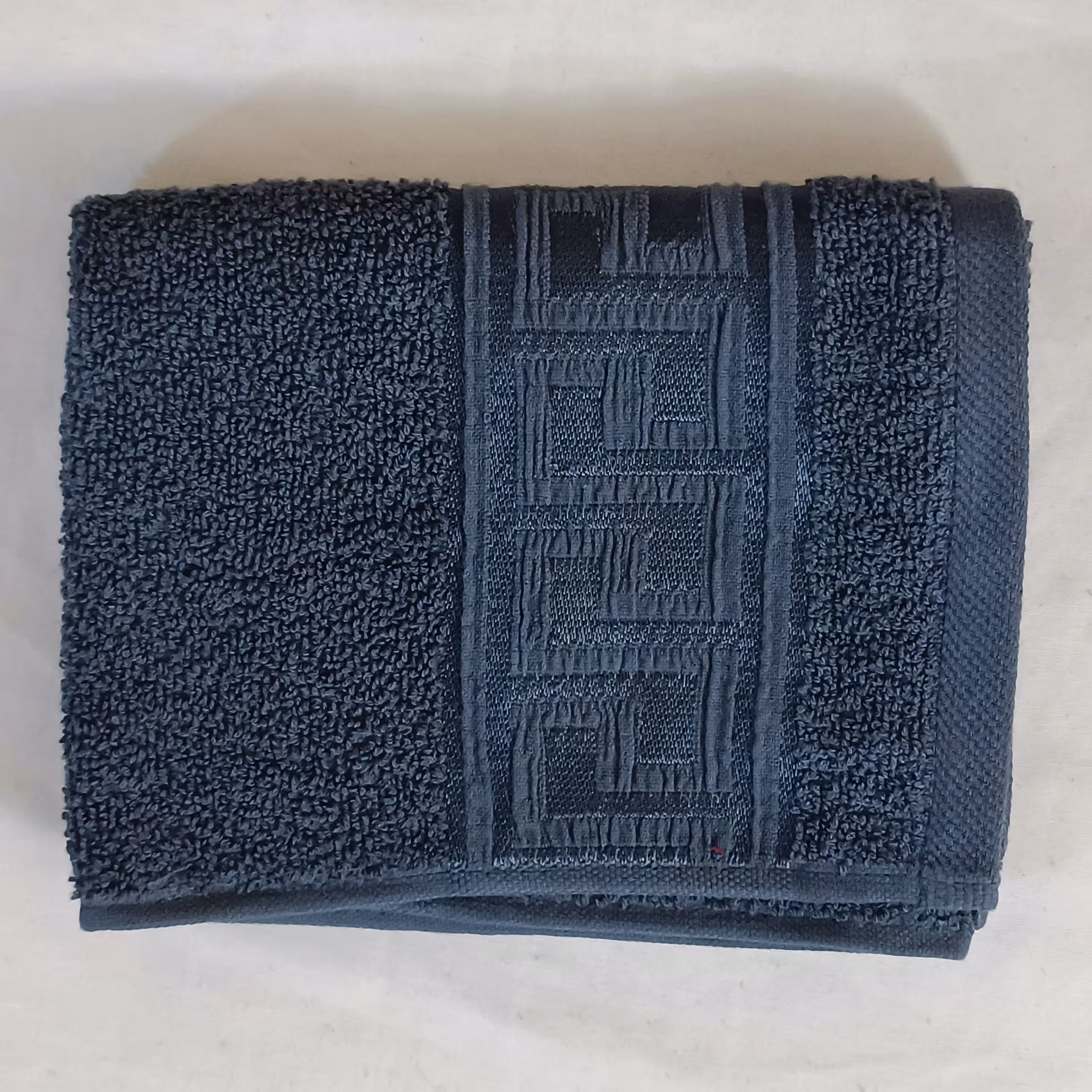 حوله دستی بهباف آذر مدل رومی سایز 30 در 58 کد 08