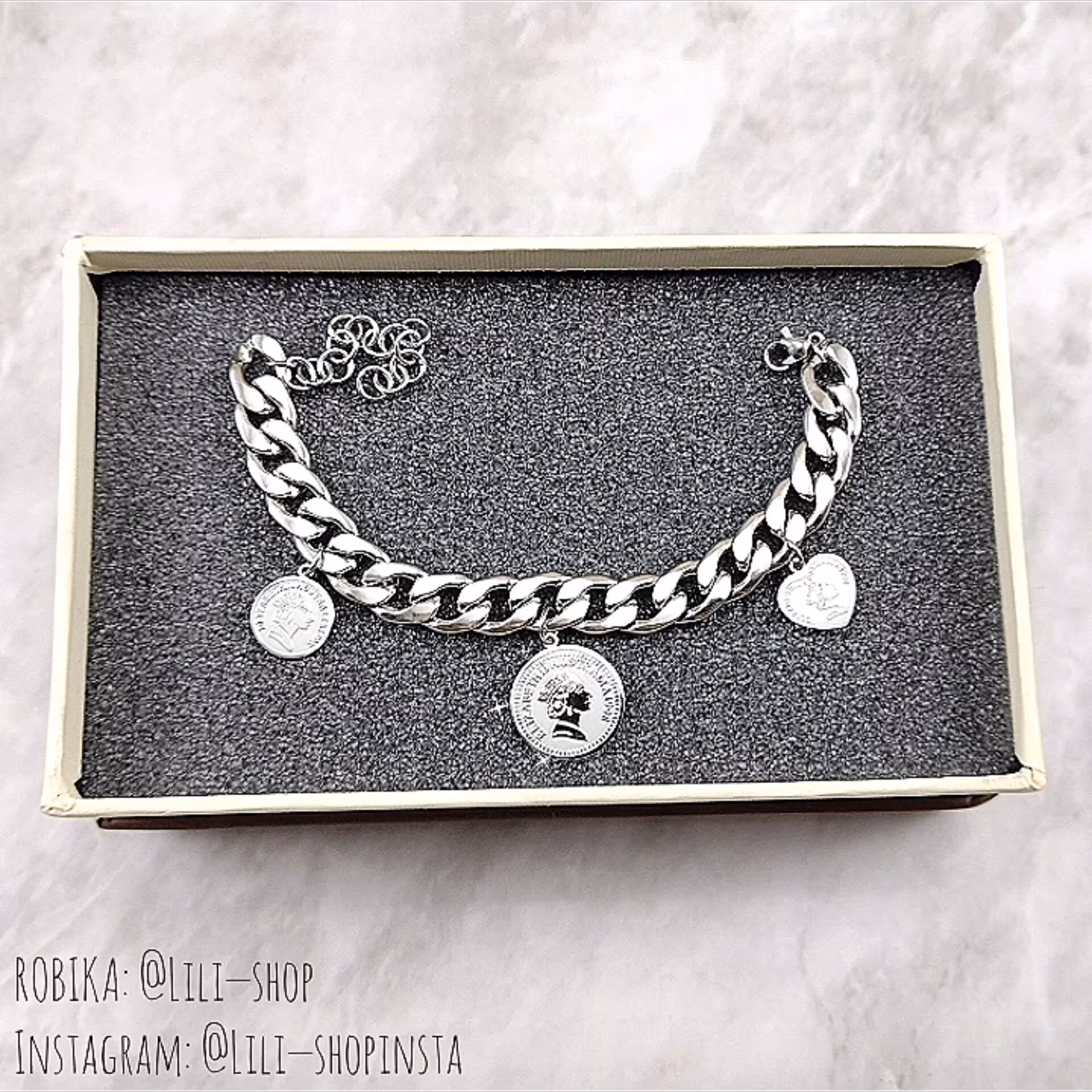 دستبند کارتیر سکه الیزابتی نقره ای (رنگ ثابت)