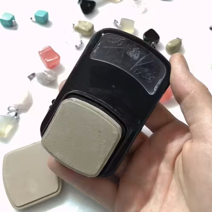 مهر رکعت شمار کلید دار رضا رنگ مشکی به همراه مهر یدک