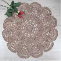 رومیزی قلاب بافی با نخ ابریشم به رنگ کرم شکلاتی