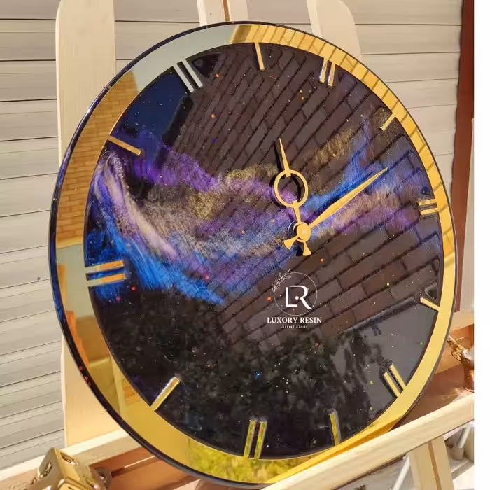 ساعت رزینی طرح کهکشان  قابل سفارش در سایز های مختلف مناسب عید ودکوری  