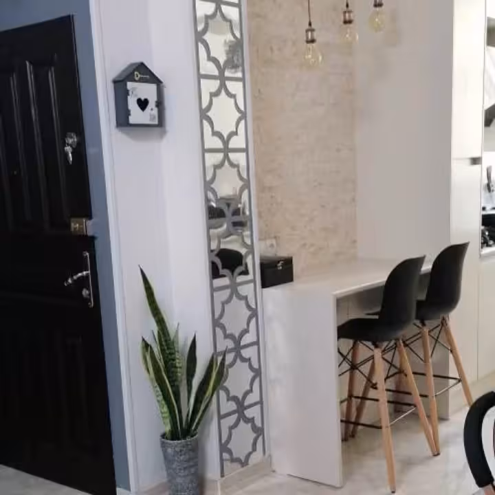 آینه دکوراتیو مولتی استایل طرح مشبک، بسته 10 تایی، ابعاد 13 در 13 سانت،رنگ نقره ای