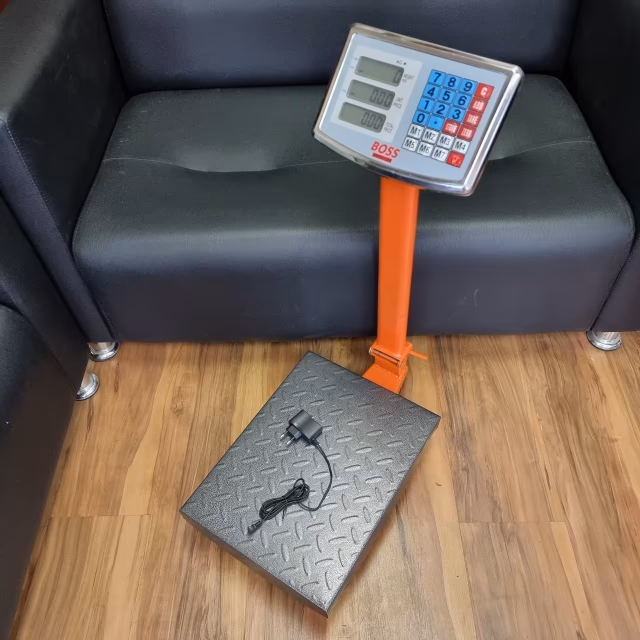 باسکول دیجیتال 200 کیلویی تاشو برند باس BOSS، پس کرایه