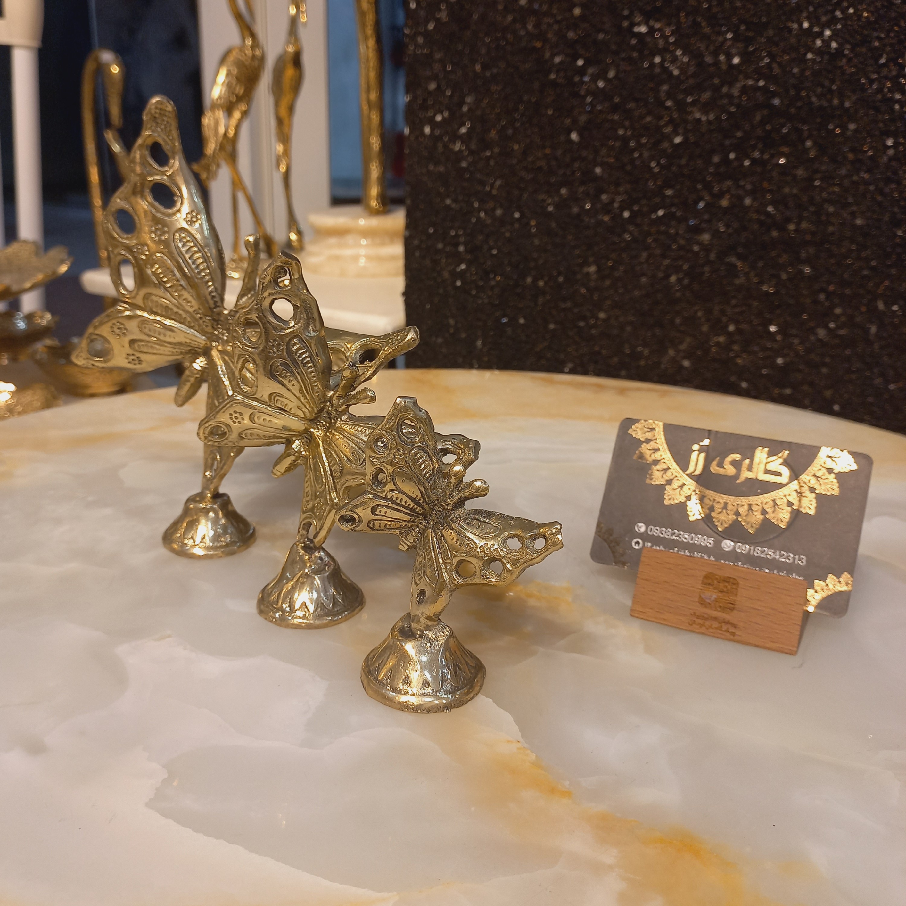 استند(مجسمه)رومیزی طرح پروانه برنج(برنز) 3تیکه طلایی کیفیت و پرداخت درجه یک