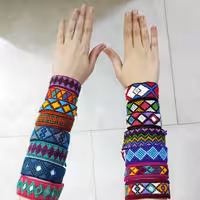 انواع دستبند سوزن دوزی دیار