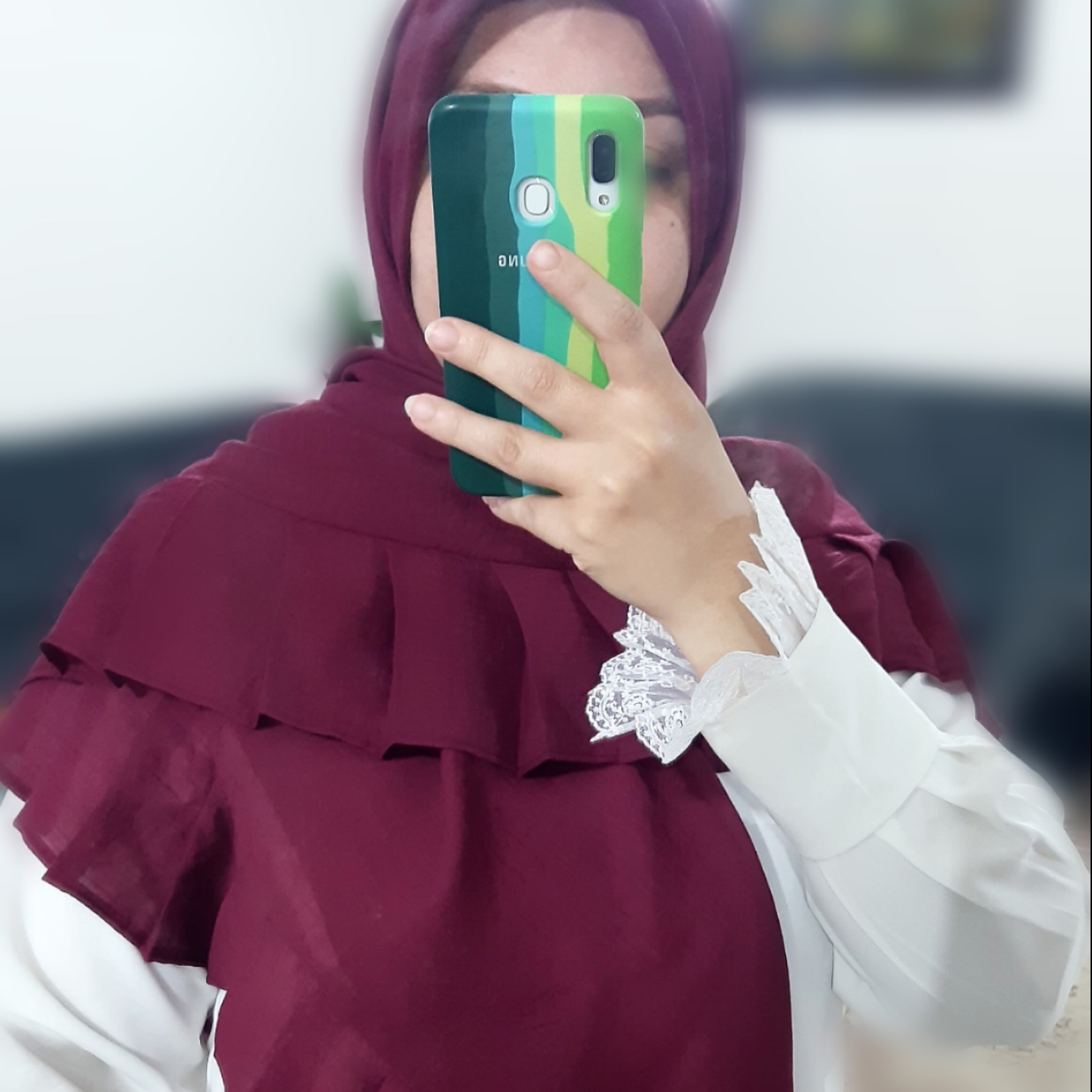 روسریدورچین زرشکی
