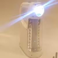 چراغ اضطراری و چراغ مطالعه