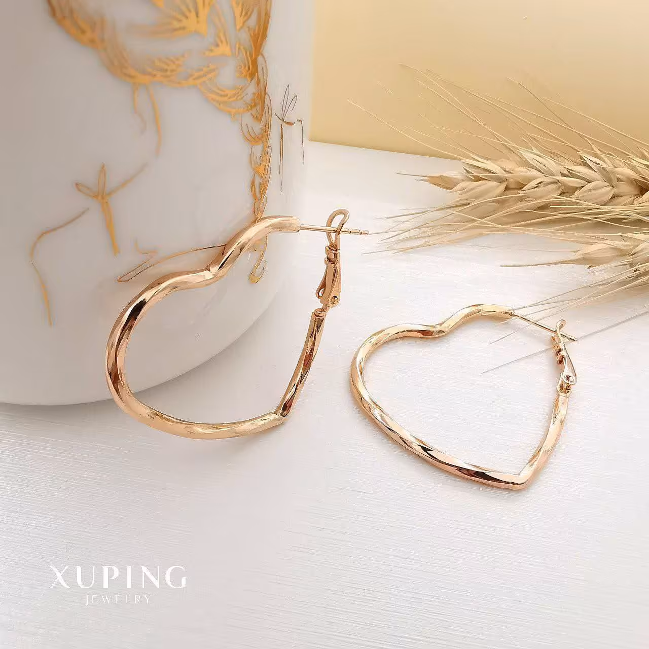 گوشواره ژوپینگ قلب بزرگ کد 130 آبکاری طلا ضد حساسیت اکسسوری و زیورآلات شیک زنانه و دخترانه 