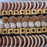 حلوا مجلسی مخلوط با نان رولت