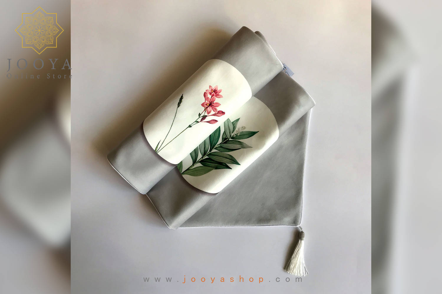 رانر منگوله دار لبه مثلث طرح گل و برگ