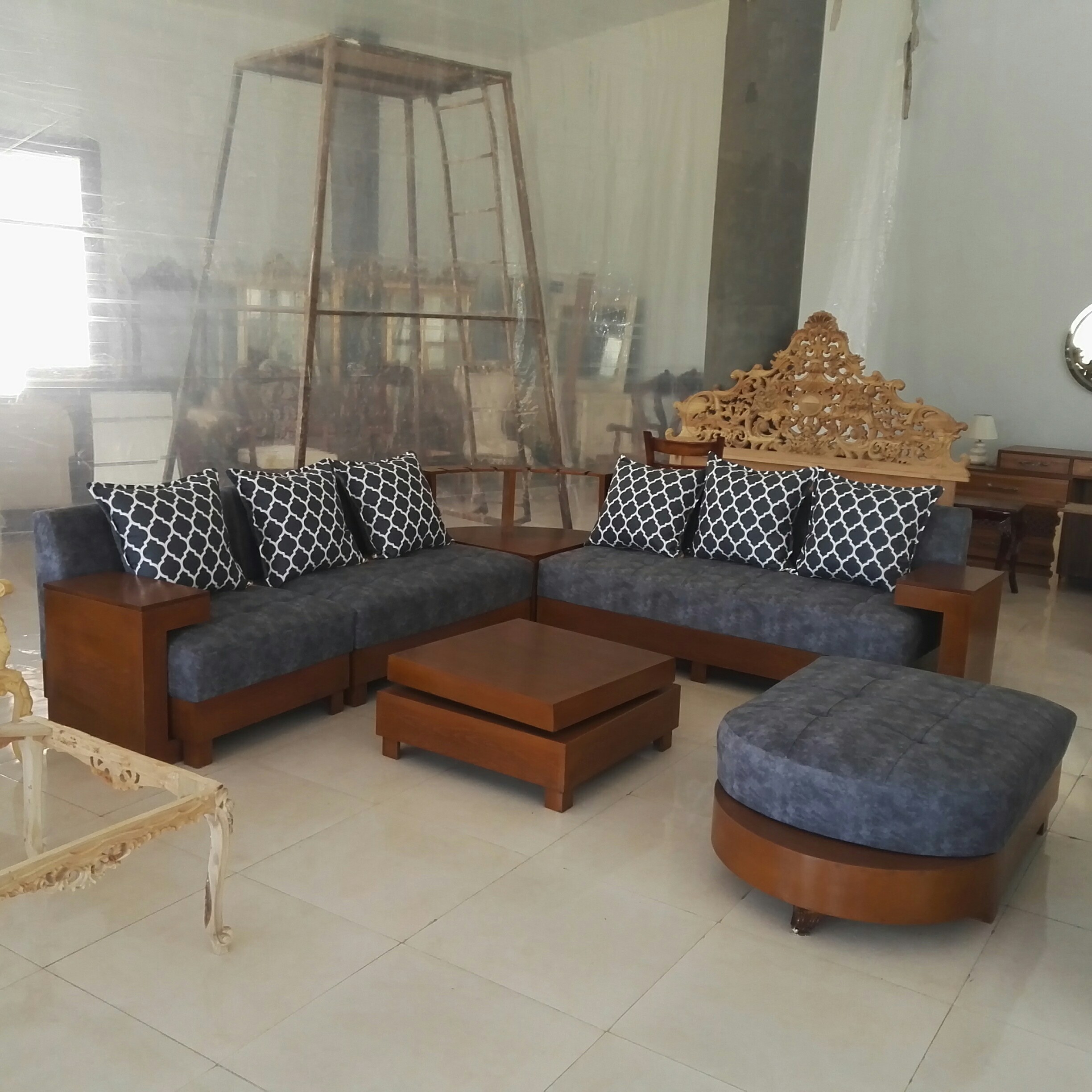 مبل ال ربکا     هزینه ارسال با مشتری ( پسکرایه )