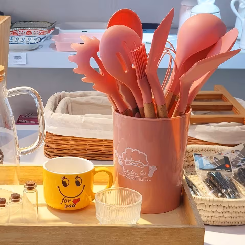 ست کفگیر ملاقه سیلیکونی صورتی