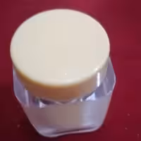 ژل ریال از غذای ملکه زنبور 