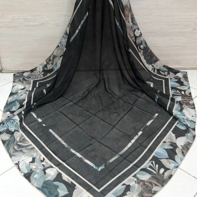 روسری نخی حاشیه دار