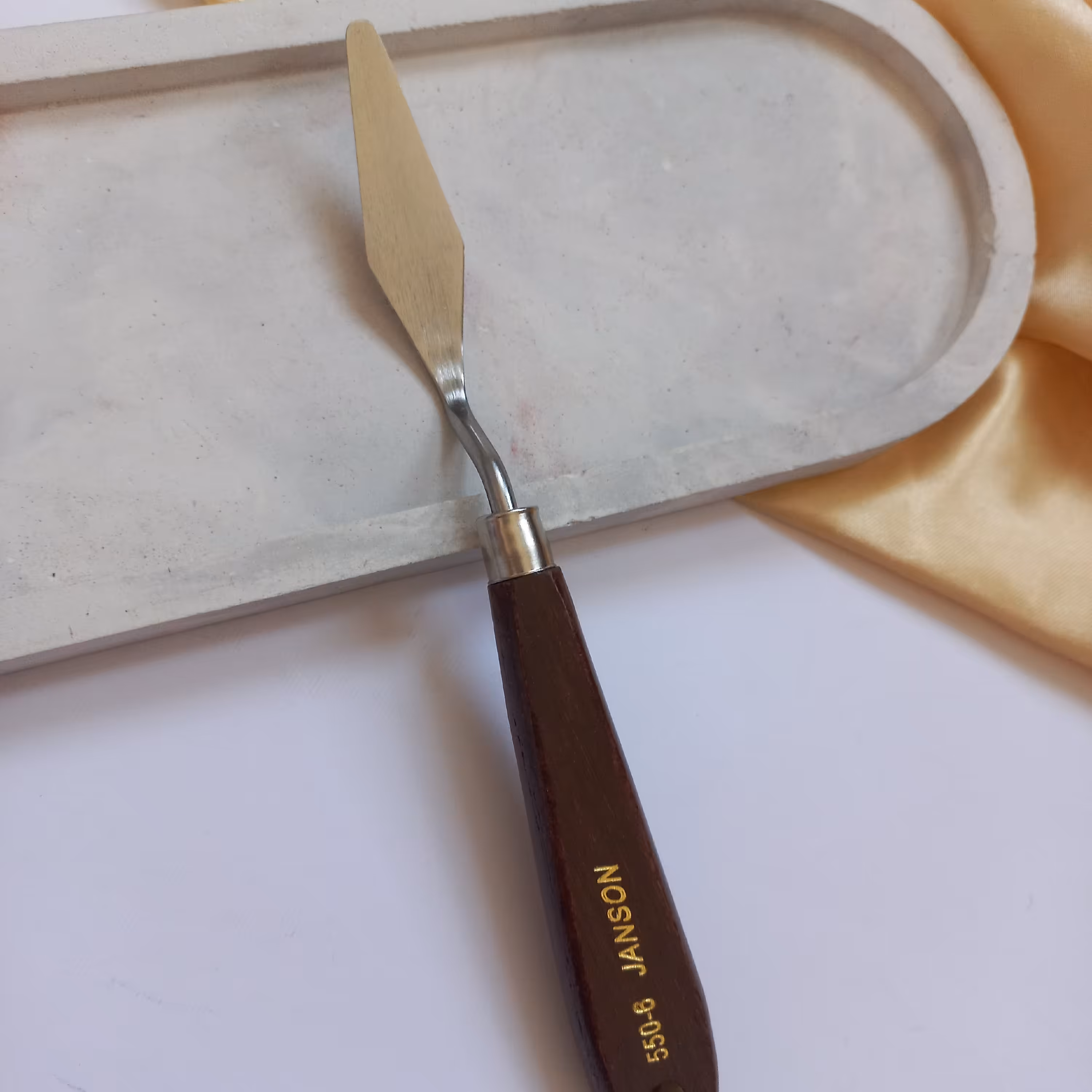 کاردک نقاشی دسته چوبی 550-6  جانسون