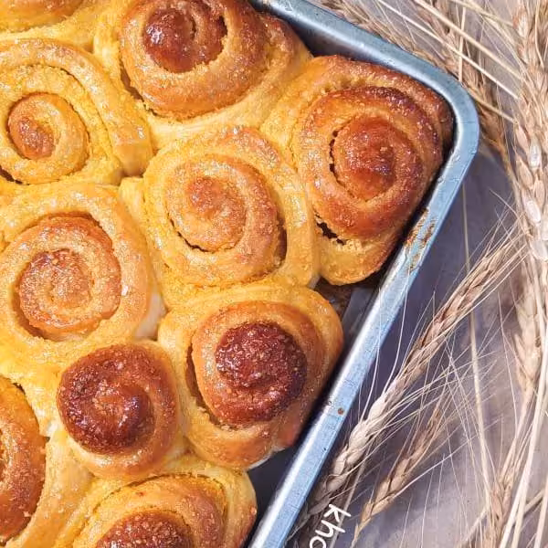 نان شکری خوشبافت نرم مناسب میان وعده افطار صبحانه (پس کرایه)