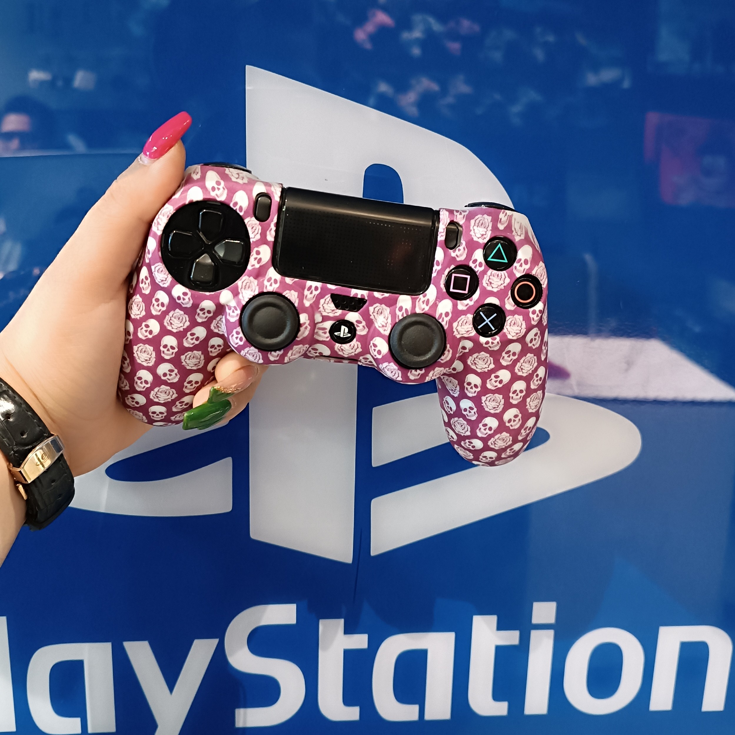 کاور دسته ps4 طرح اسکلت