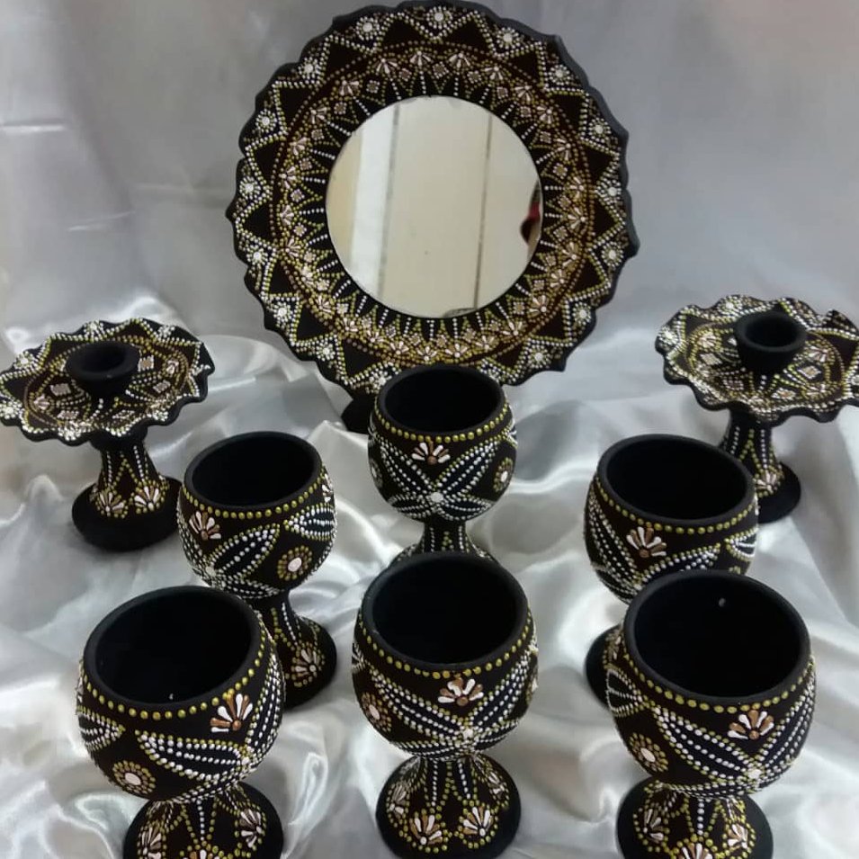 هفت سین سفالی طرح نقطه کوبی در رنگها و سایزهای مختلف 