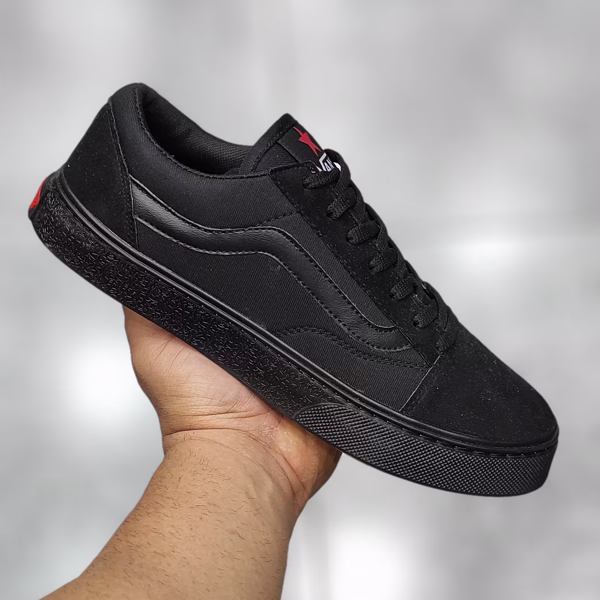 ونس تمام مشکی