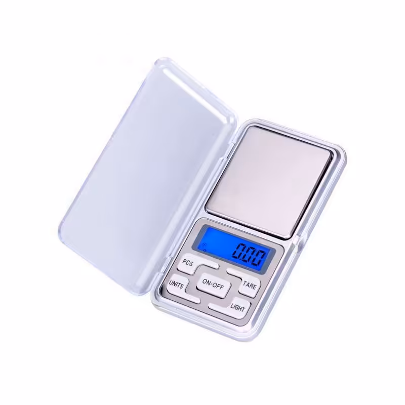 ترازو دیجیتال جیبی 200 گرمی با دو عدد باتری نیم قلم و دقت 0.01 گرم