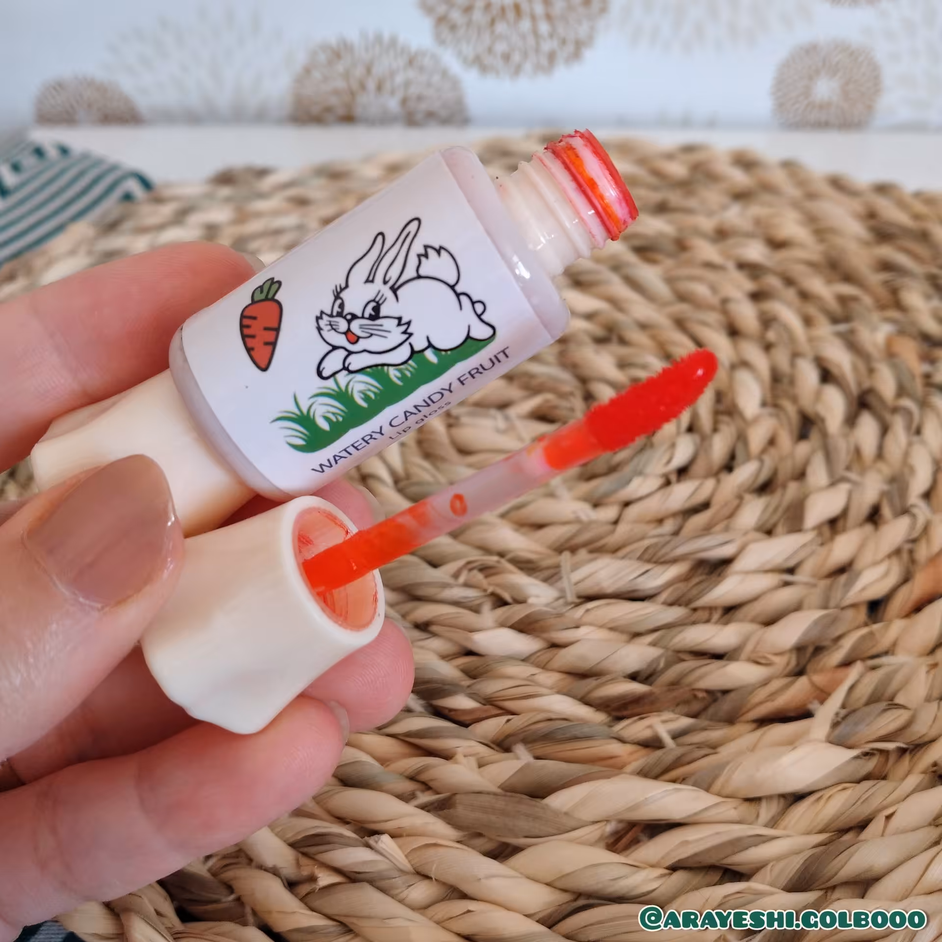 تینت لب طرح شکلات هدی بیوتی