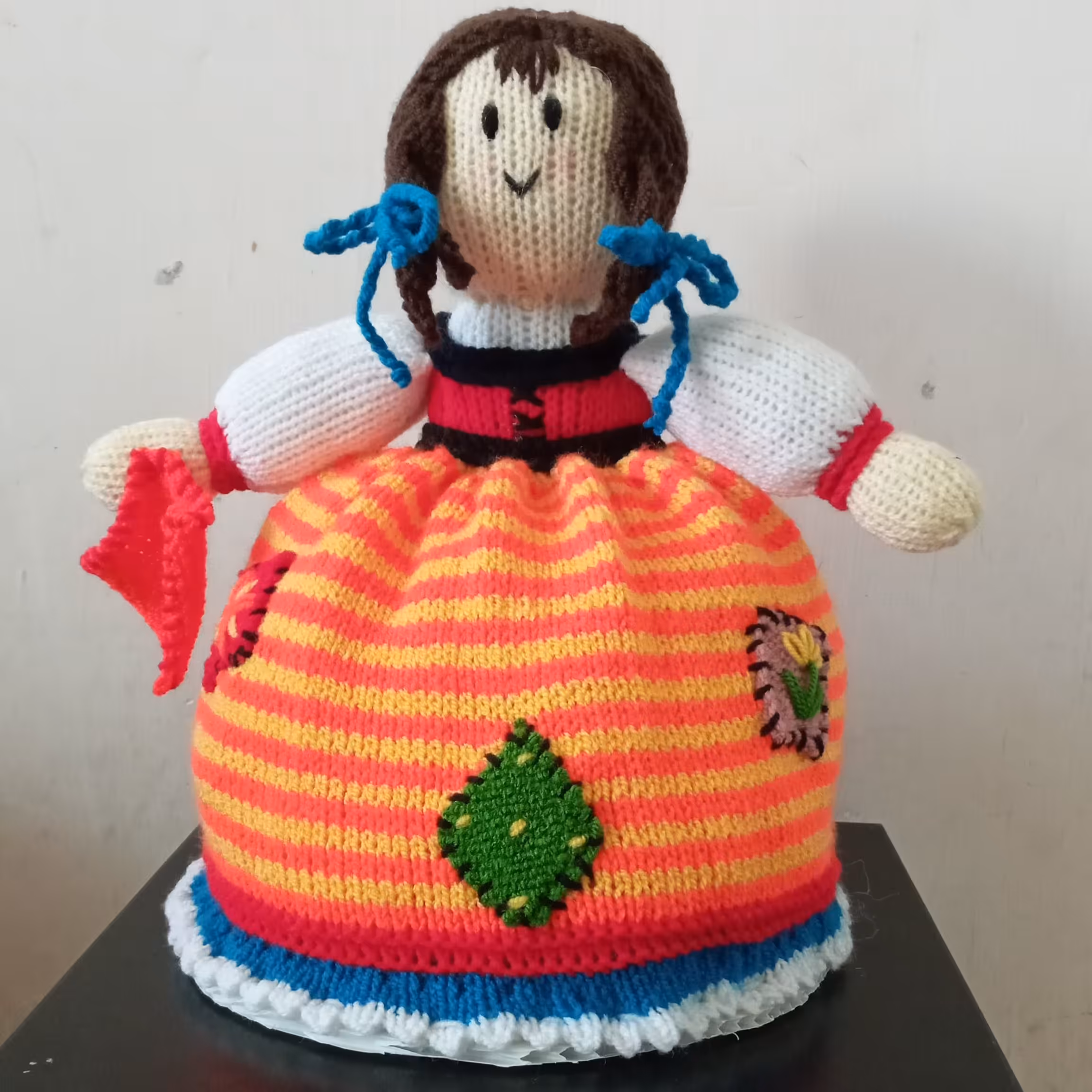 عروسک بافتنی سیندرلاوصله پوش ارتفاع28سانتیمتردست ساز