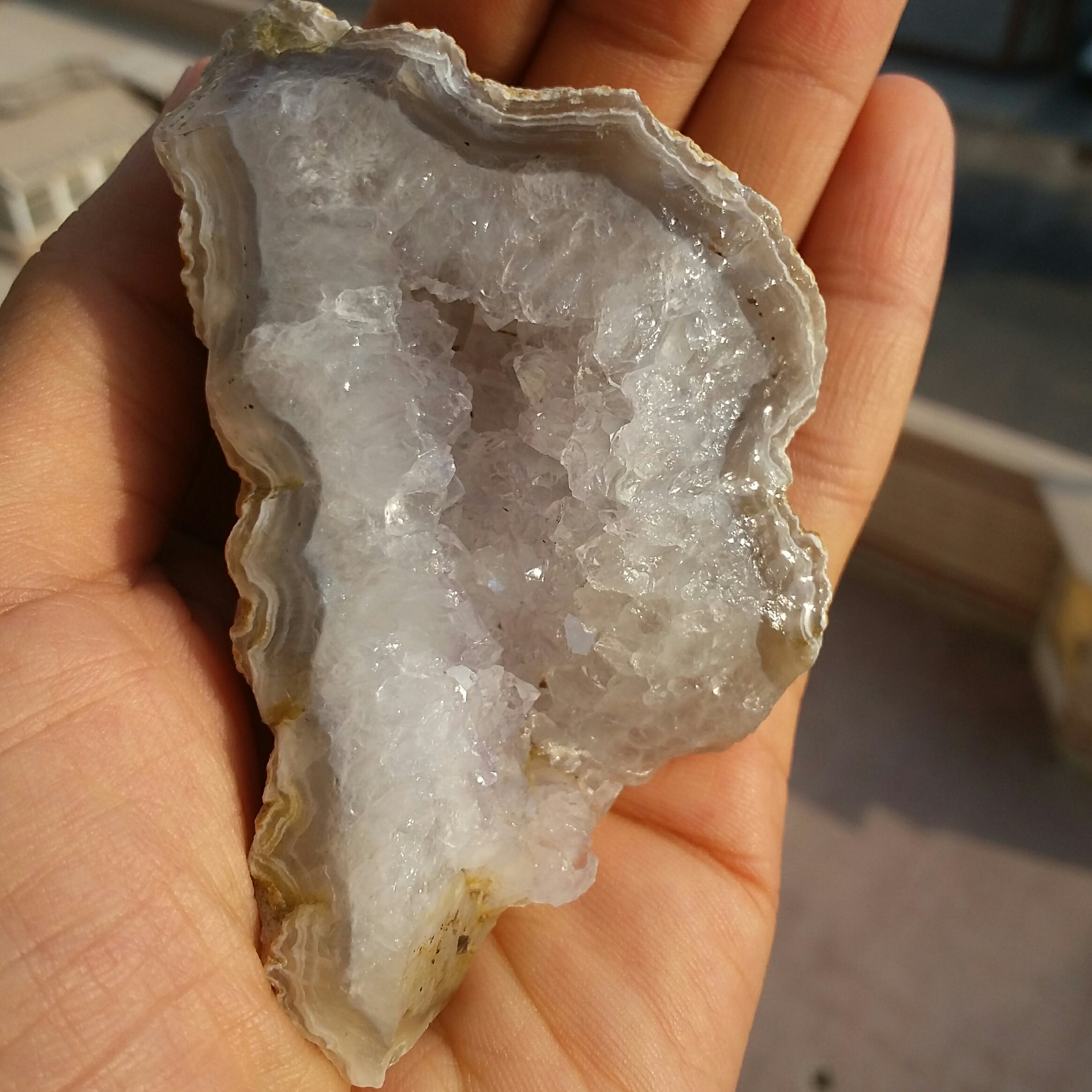 سنگ راف آمتیس کوارتز بلور درشت بزرگ بسیااار زیبا دیدنی کاملا طبیعی شاهکار خلقت خااااص و بی نظیر
