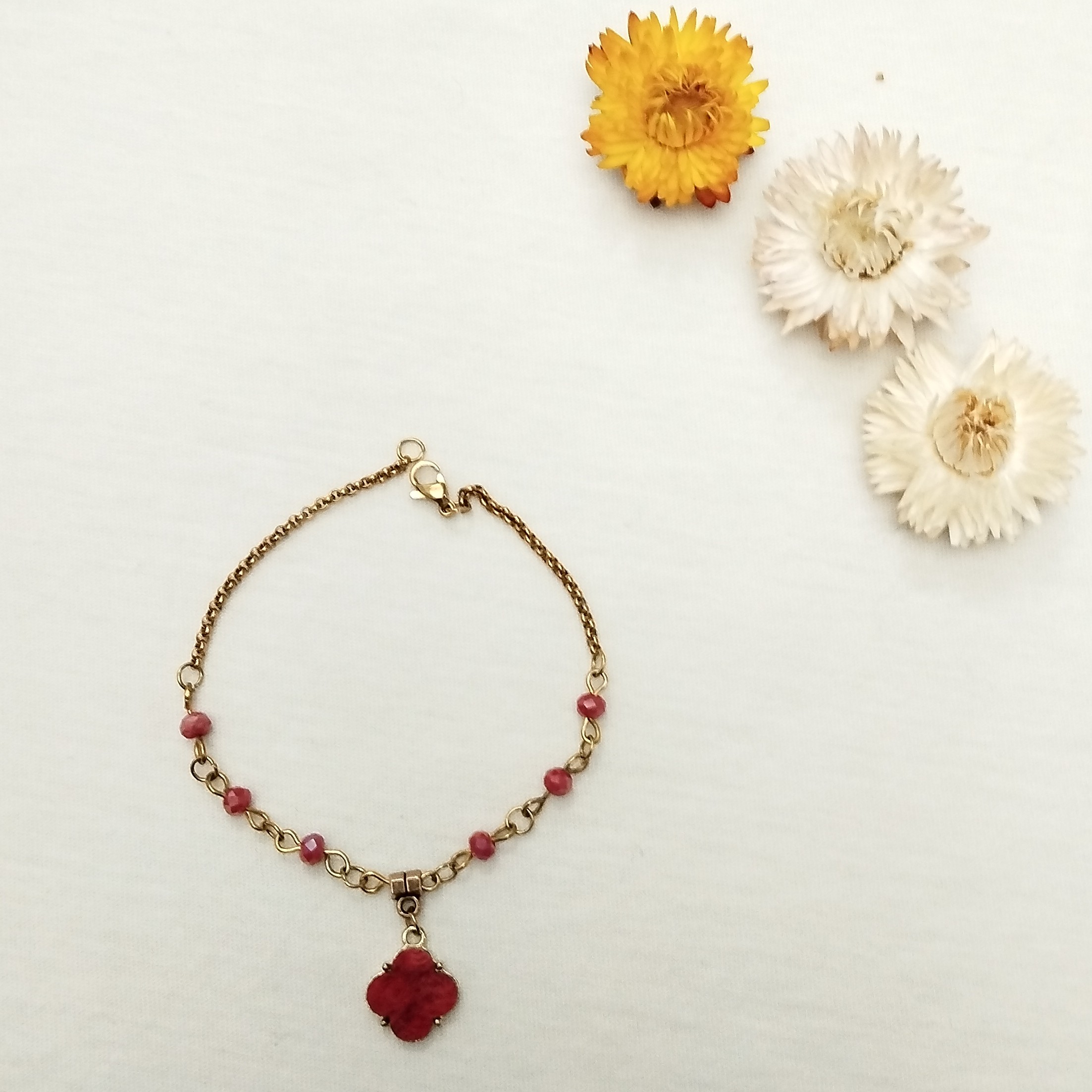 دستبند صدفی و کریستال و استیل 