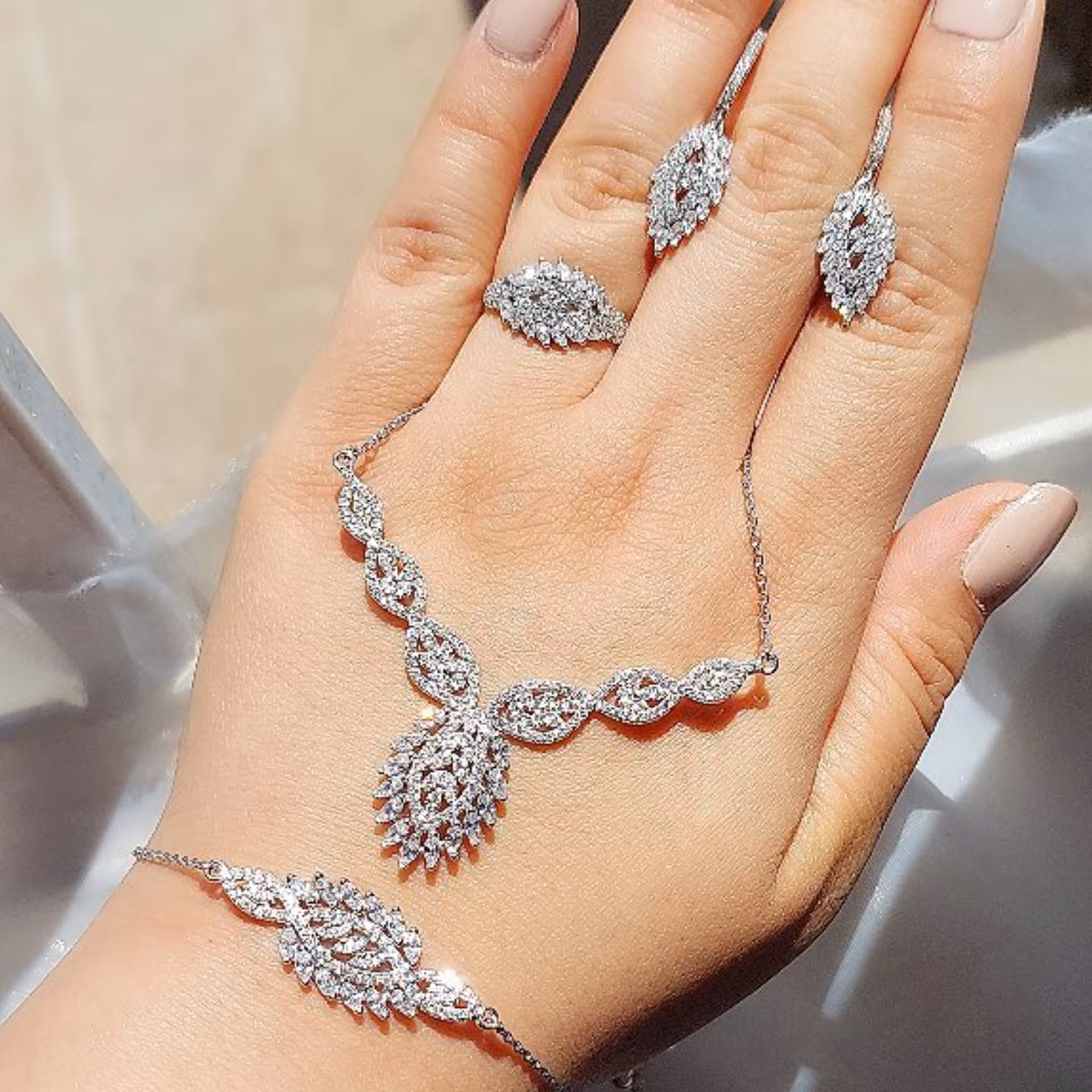 سرویس زنجیری جواهر نقره عیار925 روکش طلا سفید رنگ ثابت فاکتور معتبر شرکتGta