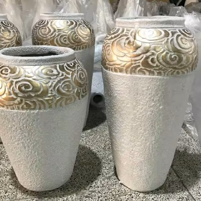 گلدان طرح منبت
